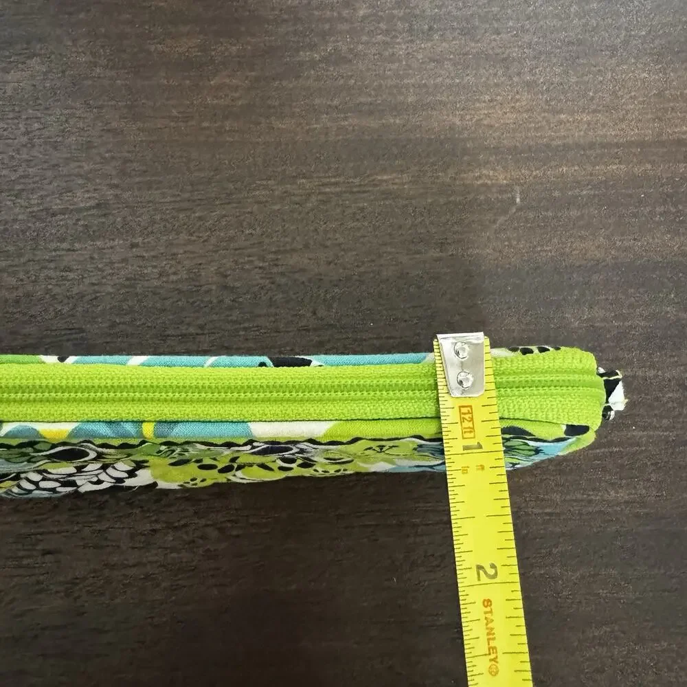 Vera‎ Bradley Limes Up Wristlet Zip Wallet Phone Case Credit Card Slots Retired
